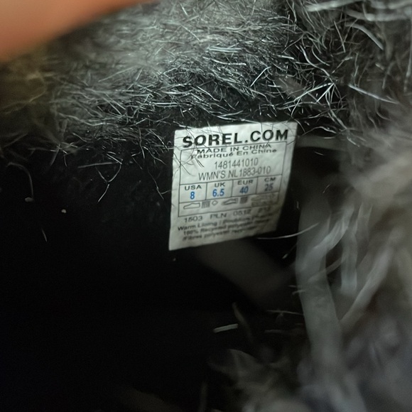 Sorel women’s high winter boots with rubber proof sole - Picture 5 of 9